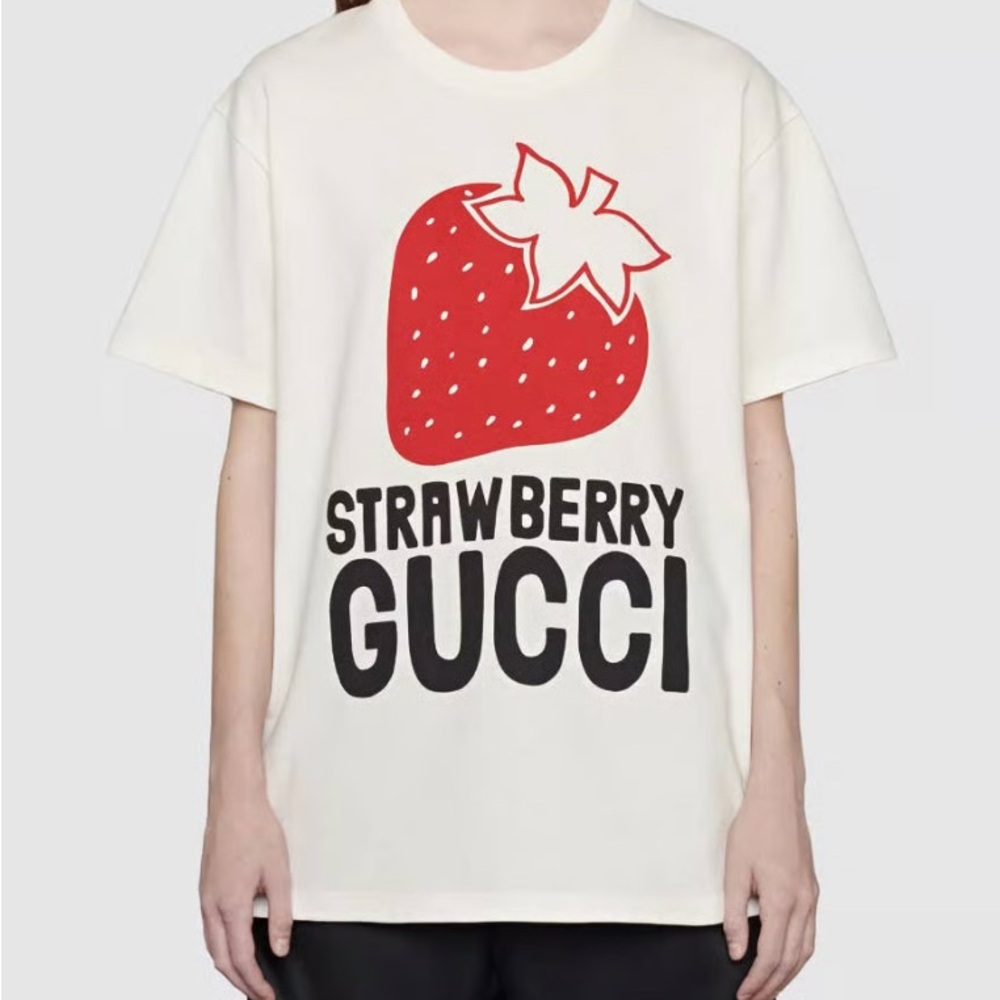 NWT GUCCI STRAWBERRY TSHIRT S